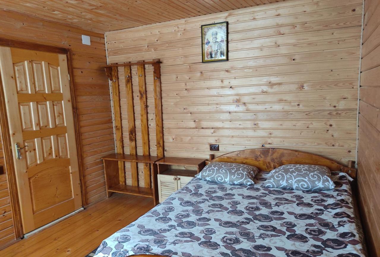 Smerekova Hata Oryavchyk Esterno foto