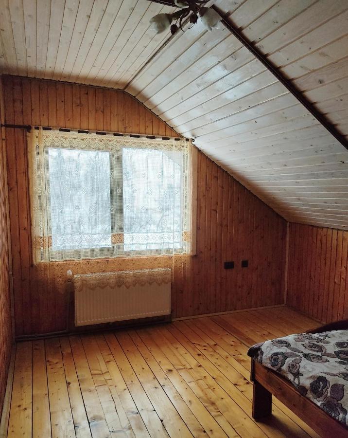 Smerekova Hata Oryavchyk Esterno foto